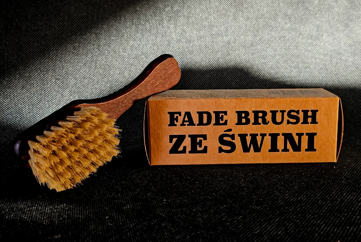 zapuszczanie brody - fade brush Cyrulicy